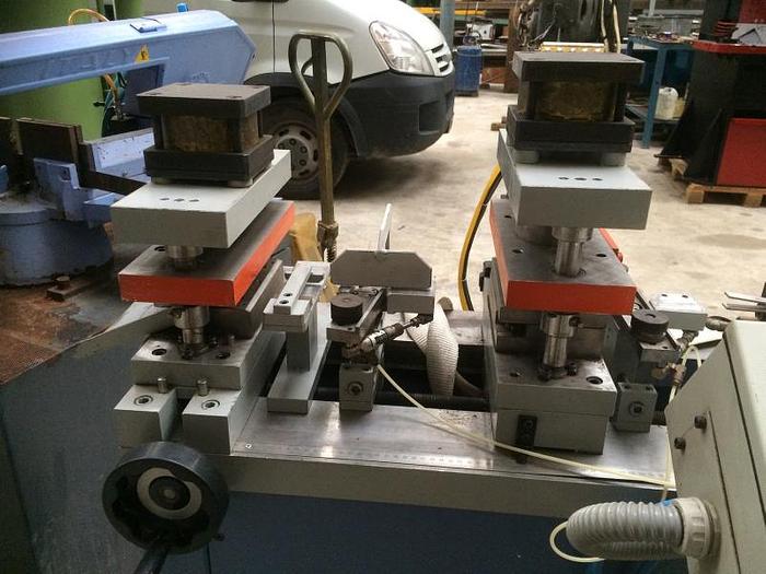 Usato LINEA DI TAGLIO E FORATURA