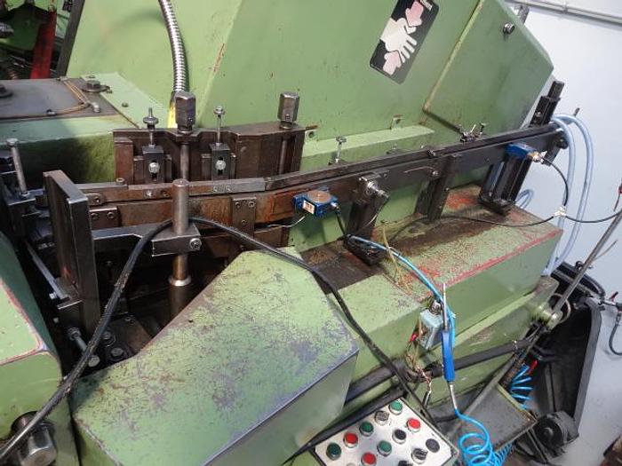 D'occasion SASPI GV5-40 Rouleuse à peignes plats / Thread rolling machine