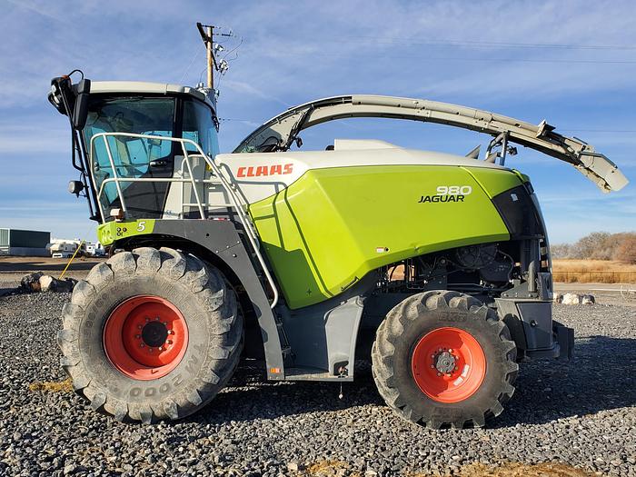 Used 2018 Claas Jaguar 980 Harvester