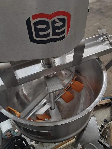 Used Lee 25 gallon Dual Motion Kettle, 40 psi . Stainless Steel