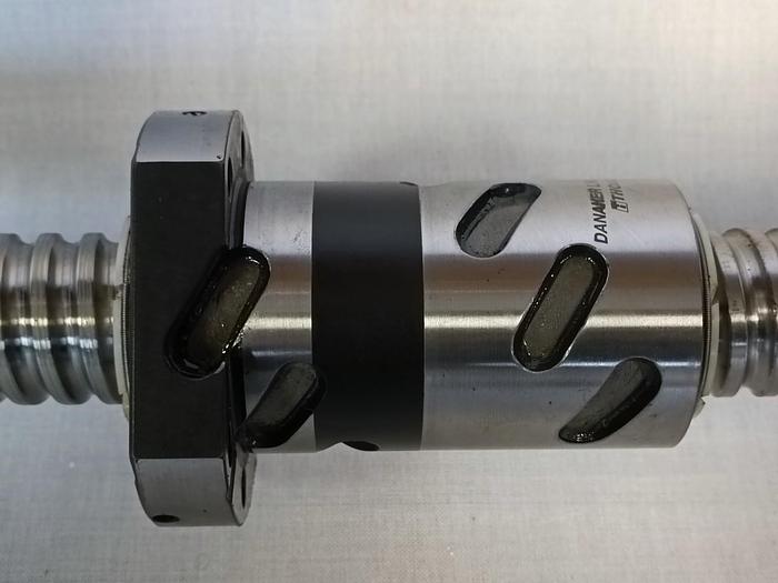 Gebraucht Geschliffener Präzisions Kugelgewindetrieb, D40 mm, 1600 mm, Danaher, gebraucht