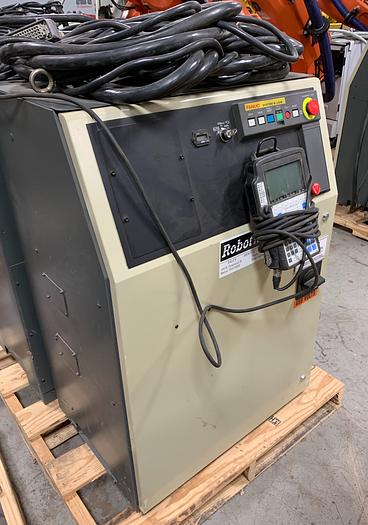 Refurbished FANUC R2000iA/200FO 200KG X 2650MM 6 AXIS CNC ROBOT W/RJ3IB CONTROLS