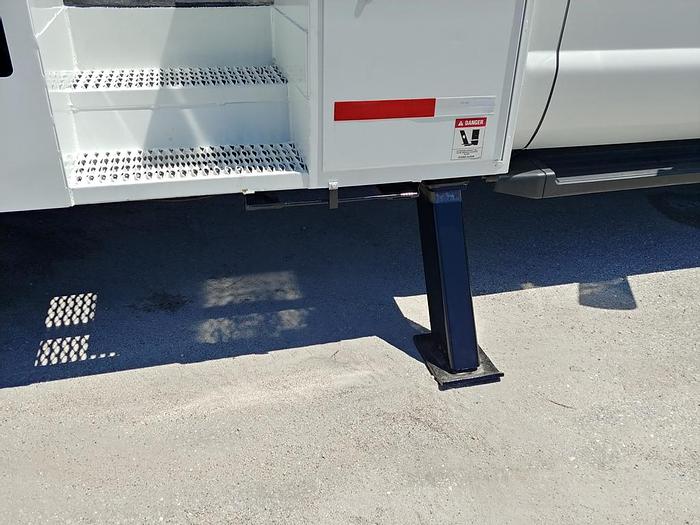 Used Versilift VST-40I 45ft Articulating & Telescopic MH Bucket Boom on 2013 Ford F550