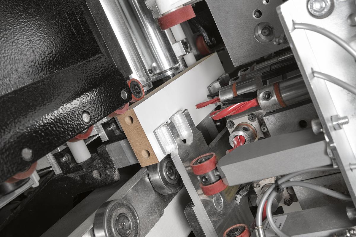 CX110 VERTICAL CNC MACHINE 