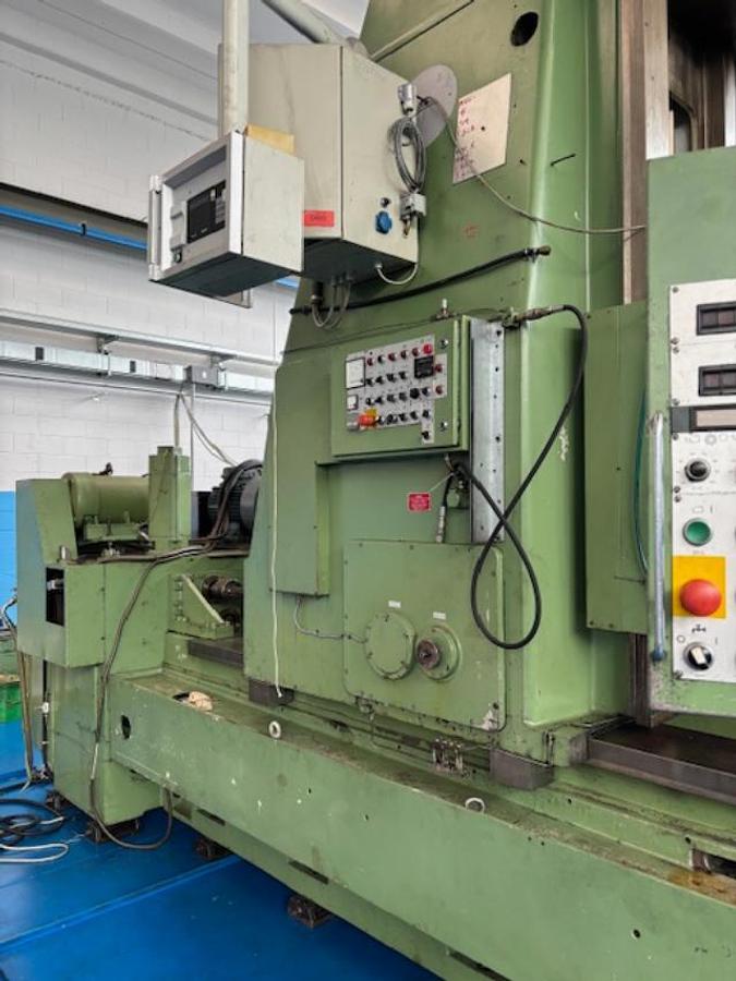 Usato Dentatrice a creatore PFAUTER P2001/3000