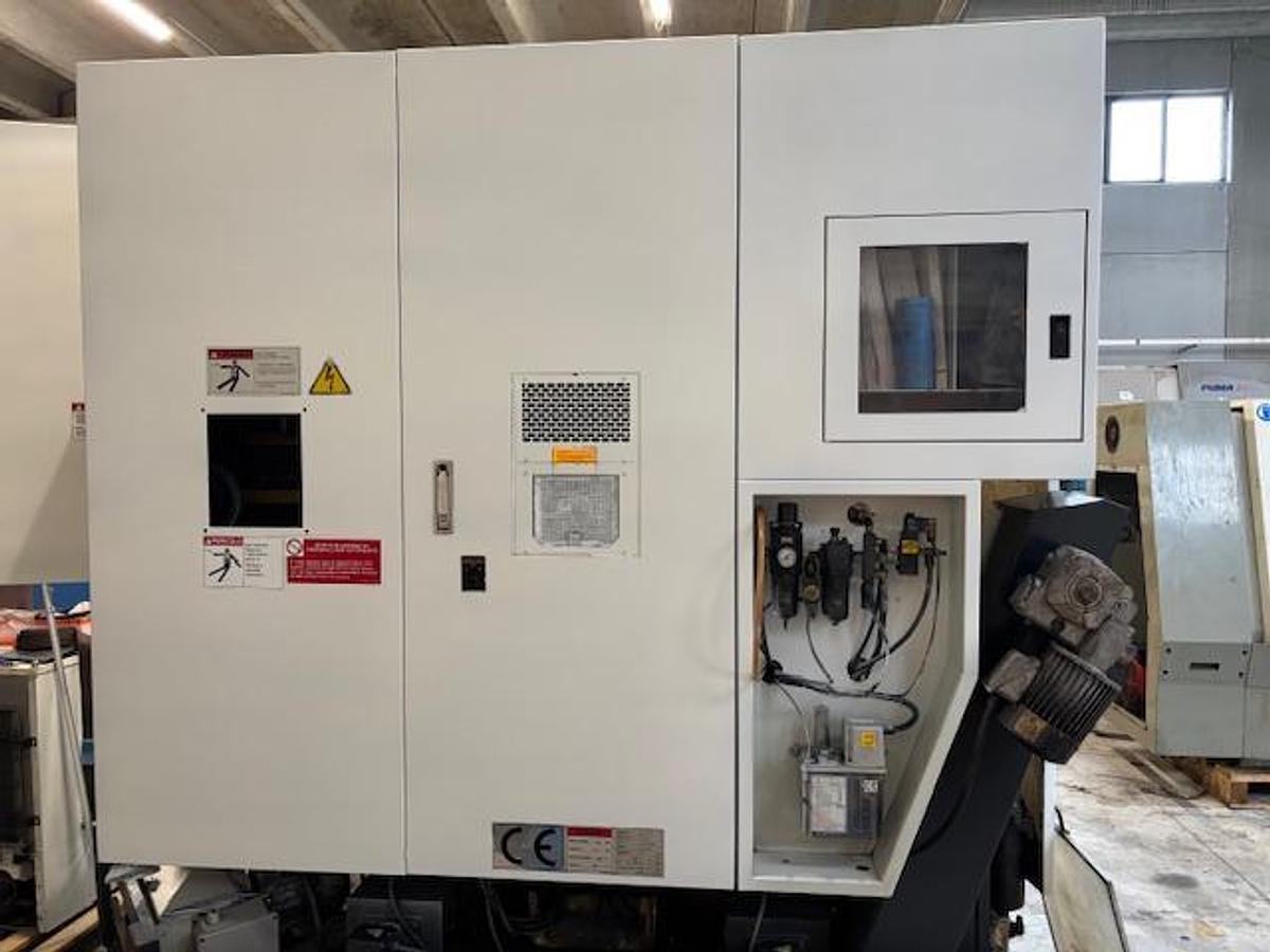 Usato CENTRO DI LAVORO VERTICALE QUASER MV154P CON 4 ASSE NIKKEI