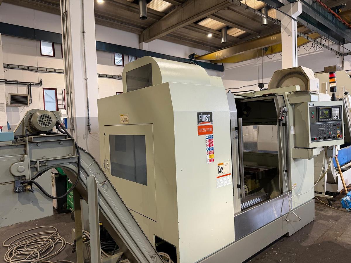 Usato CENTRO DI LAVORO VERTICALE "FIRST" MCV 1000 - CNC FANUC
