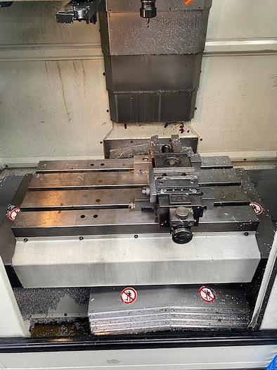 Used HURCO VM1G 3 AXIS MACHINING CENTER