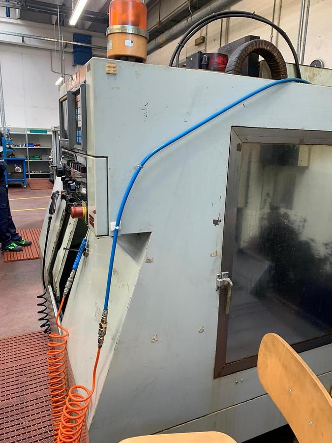 Usato CENTRO DI LAVORO VERTICALE FIRST MCV 641