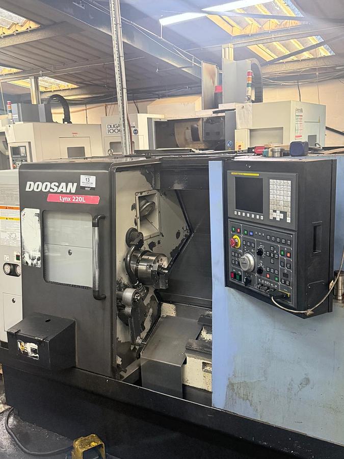 Usato TORNIO CNC 2 ASSI DOOSAN LYNX 220B