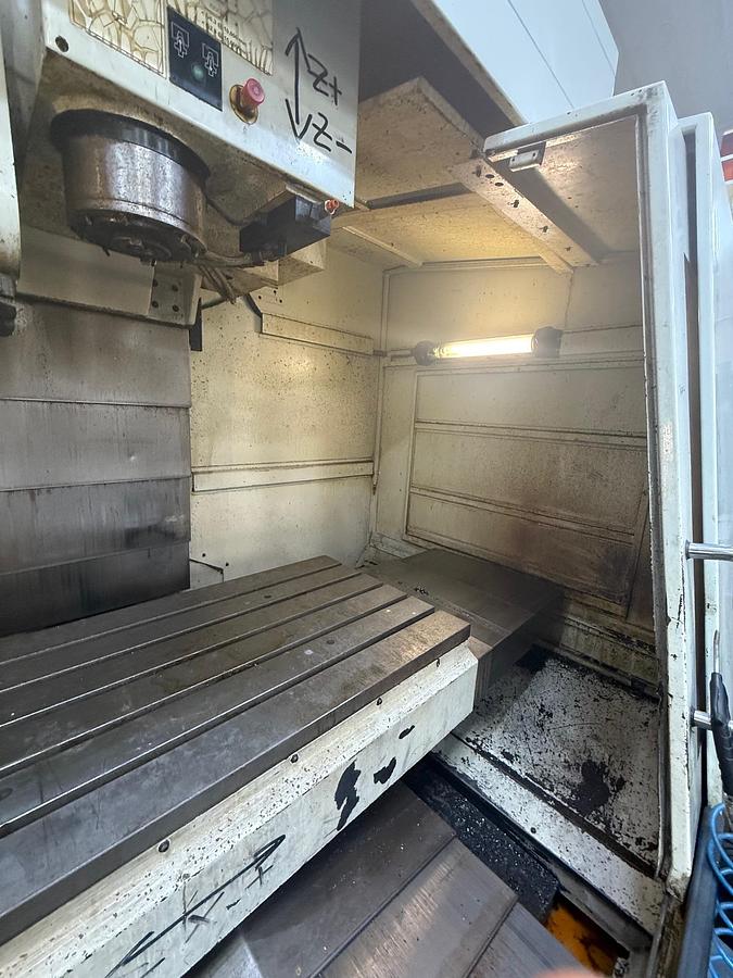 Usato CENTRO DI LAVORO HURCO VMX 42 S