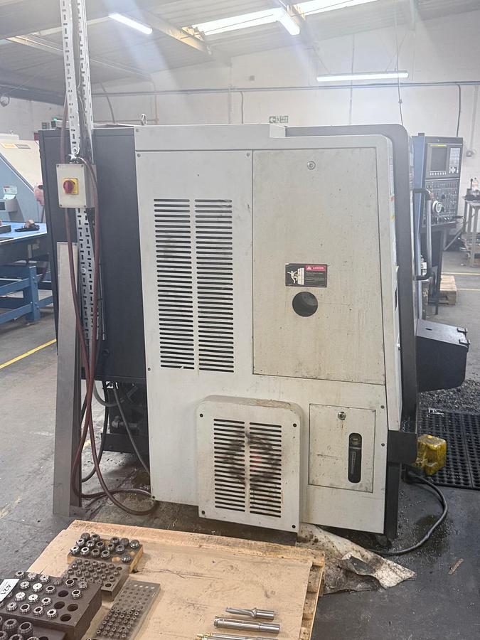 Usato TORNIO CNC 2 ASSI DOOSAN LYNX 220B
