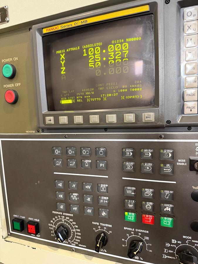Usato CENTRO DI LAVORO VERTICALE "FIRST" MCV 1000 - CNC FANUC