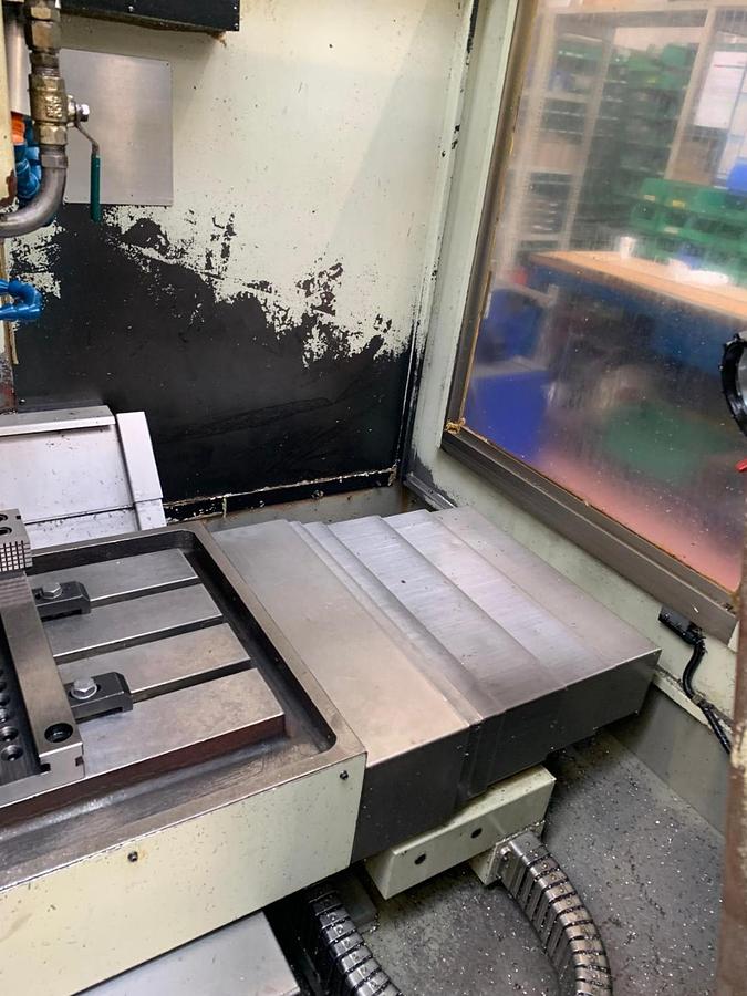 Usato CENTRO DI LAVORO VERTICALE FIRST MCV 641