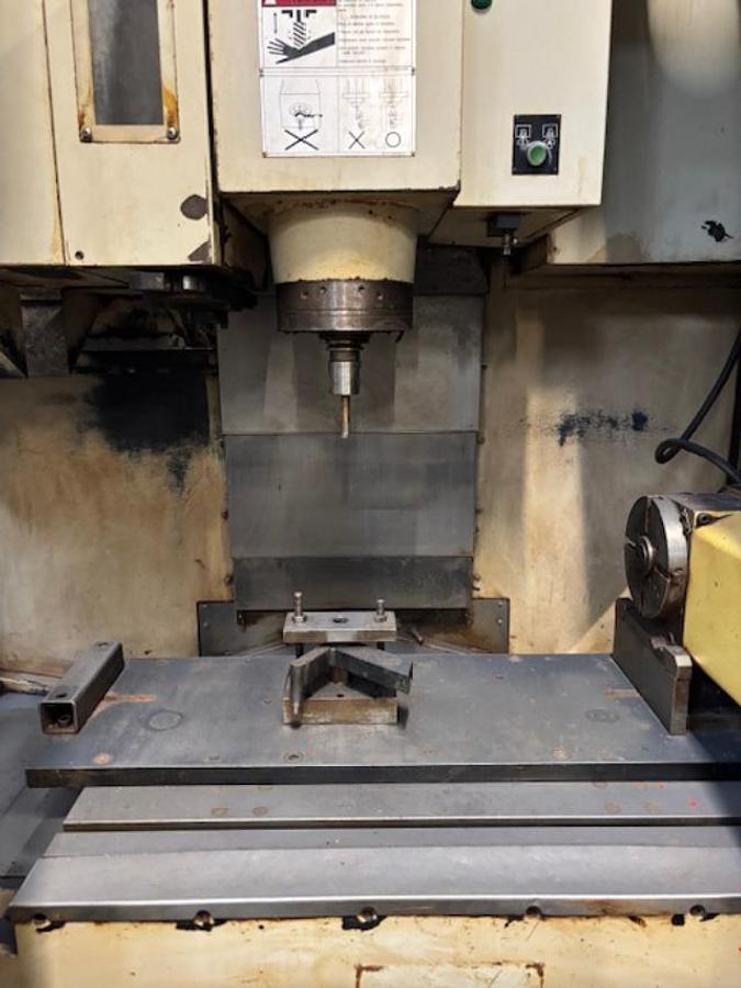 Usato CENTRO DI LAVORO VERTICALE QUASER MV154P CON 4 ASSE NIKKEI