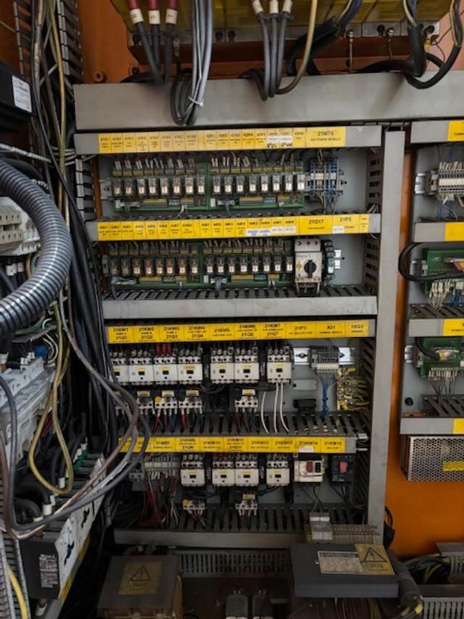 Usato CENTRO DI LAVORO VERTICALE QUASER MV154P CON 4 ASSE NIKKEI