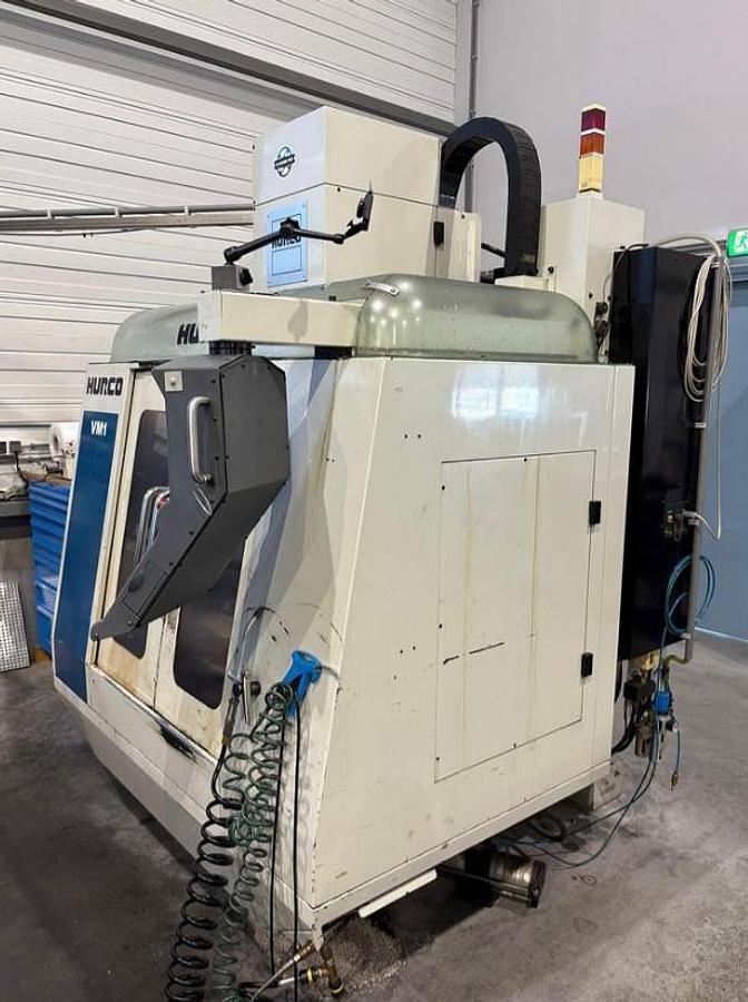 Usato CENTRO DI LAVORO 3 ASSI HURCO VM1