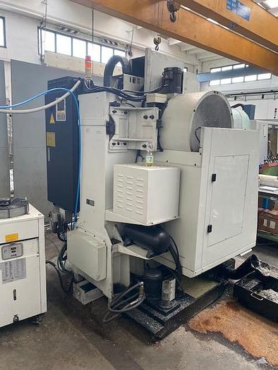 Used HURCO VM1G 3 AXIS MACHINING CENTER