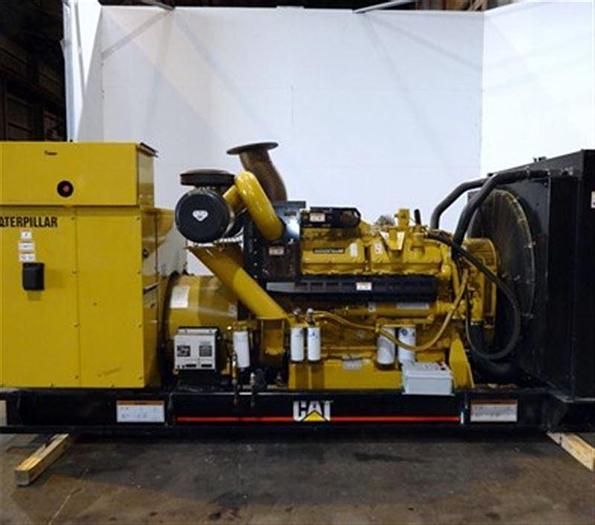 Used 2001 Caterpillar 500 kw Genset