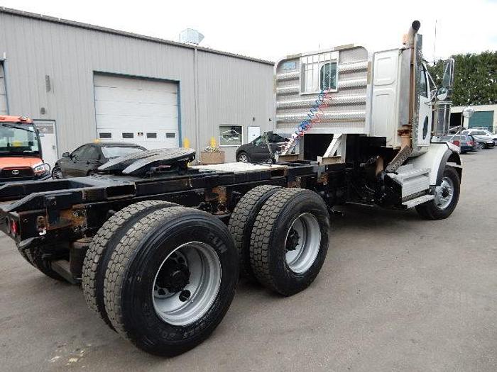 Used 14' Kybato AR-500 Quick Change Box with Kybato Quick Change 5th Wheel Plate & Aluminum headache rack