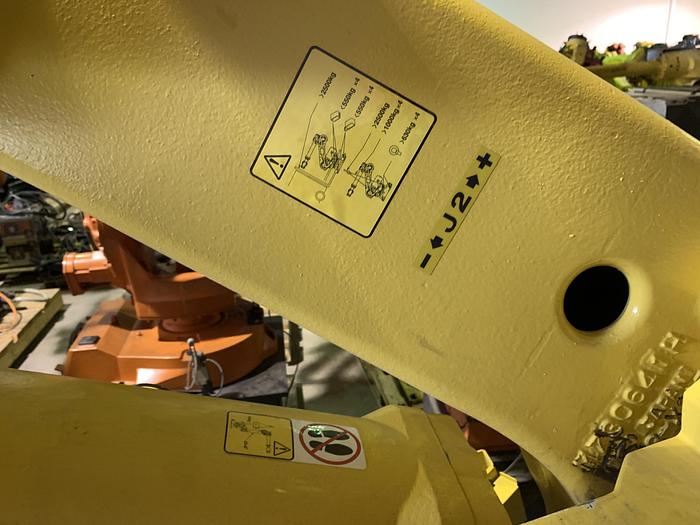Used FANUC ROBOT LIQUIDATION SALE R2000iC/125L 6 AXIS CNC ROBOT WITH R30iB CONTROLLER, IR VISION, 125KG X 3,100 MM H REACH