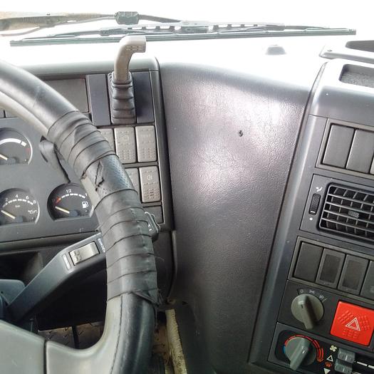 Usado 2001 IVECO Eurostar 440E43 tractor unit