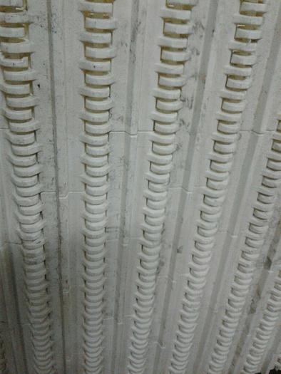 Used FLIGHTED USED PLASTIC CONVEYOR BELT 24.33'x18"