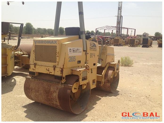 Used Item 0800 : 2005 Vibromax W265 Compactor (Roller)