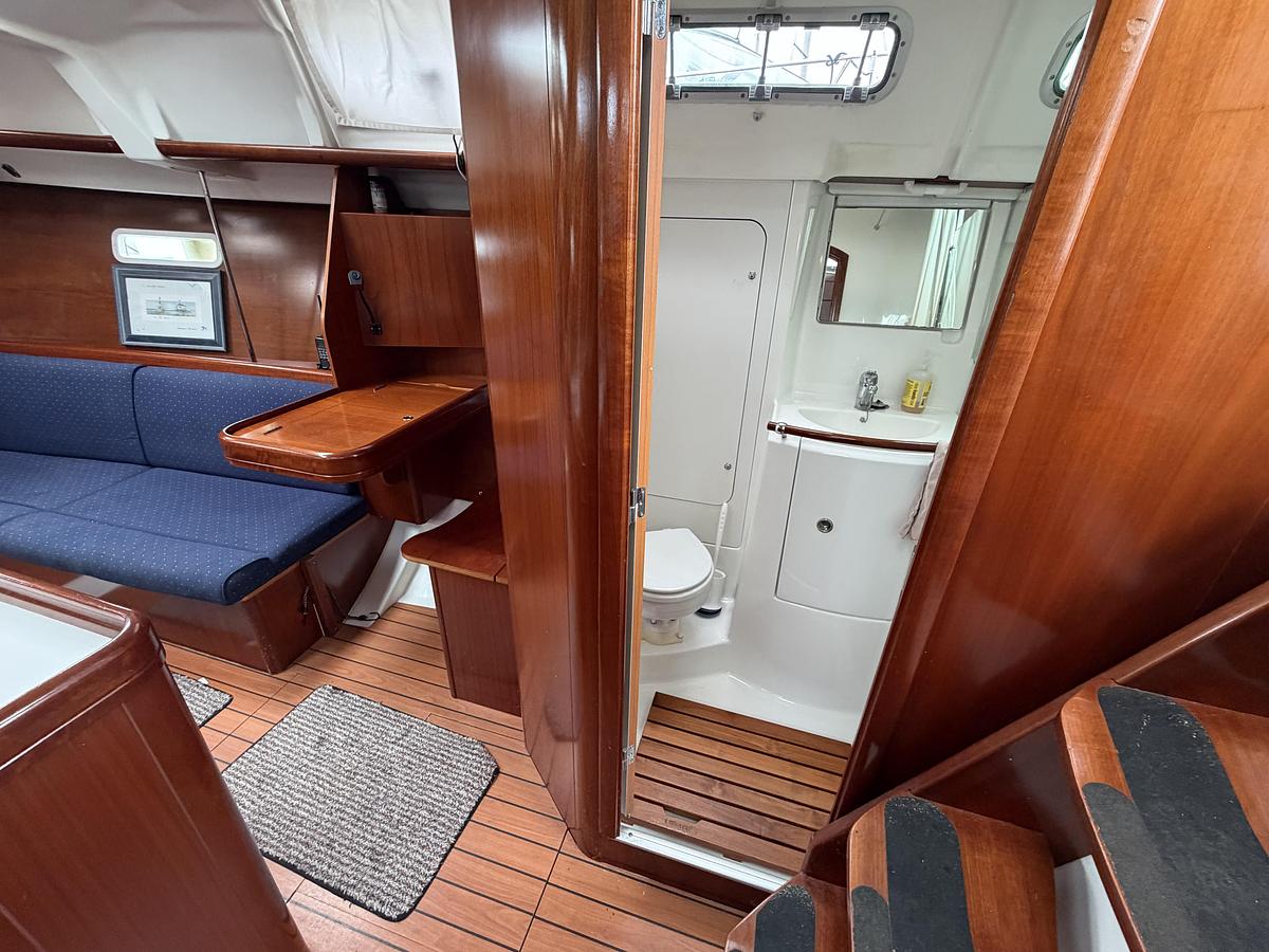 Used 2005 Beneteau 373