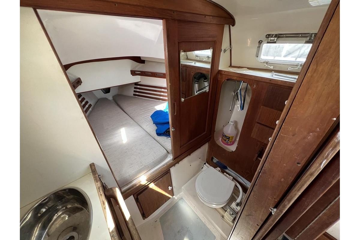 Used 1983 Marlow-Hunter 27 Cherubini