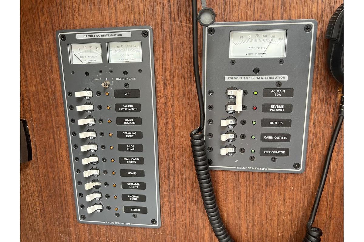 Used 1983 Marlow-Hunter 27 Cherubini