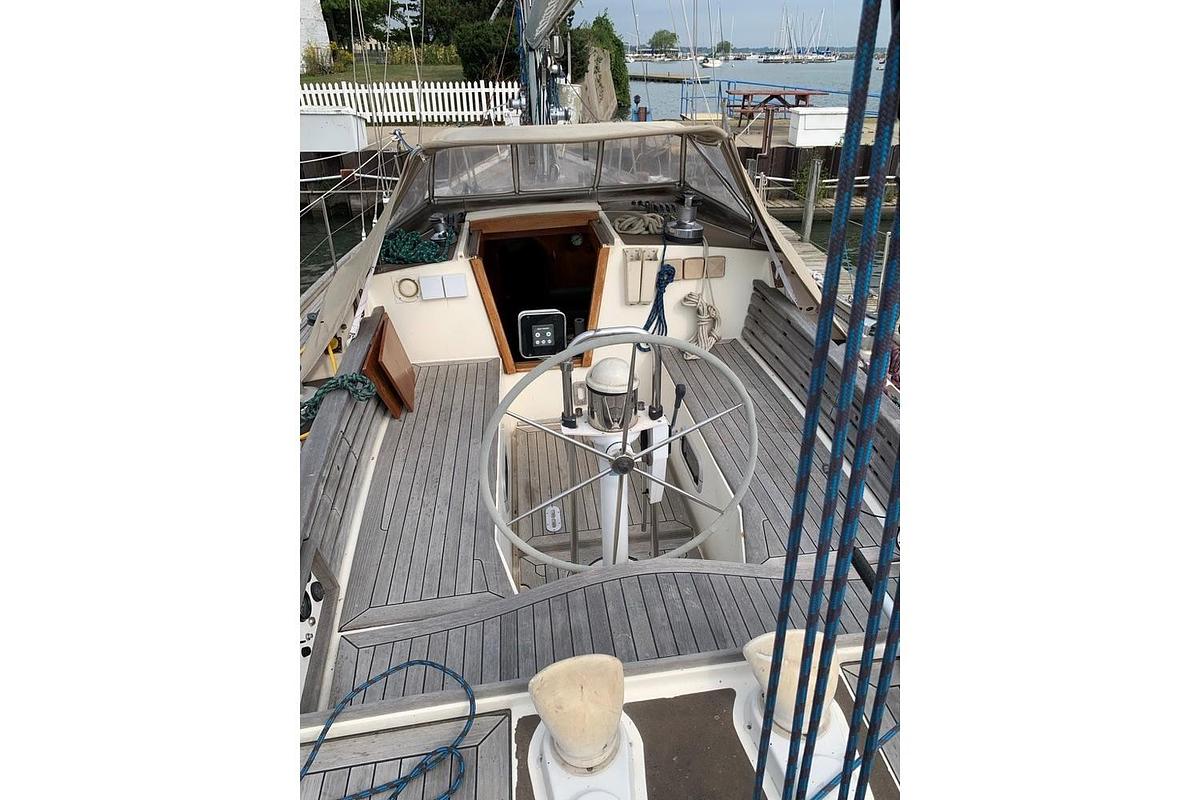 Used 1987 Oyster 46.5