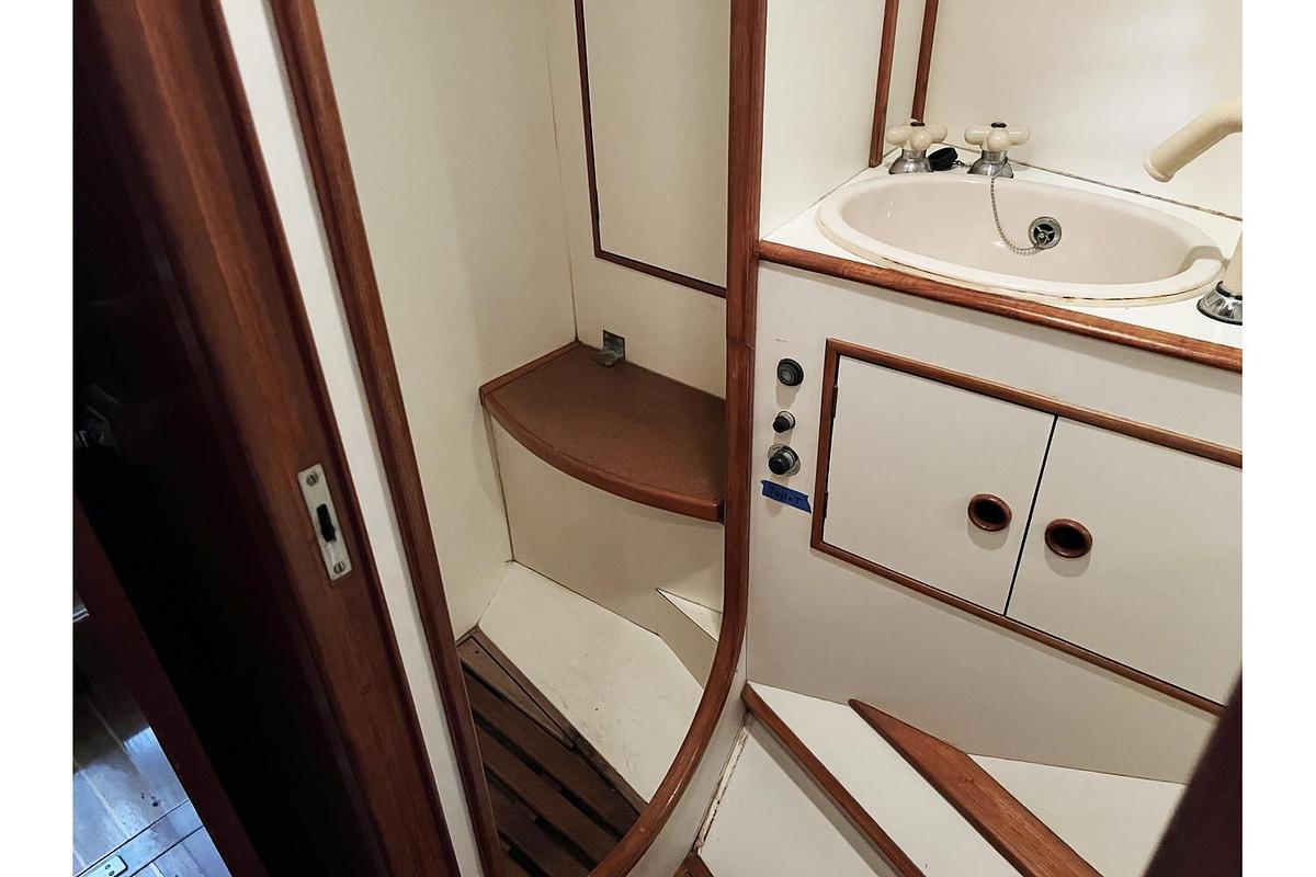 Used 1987 Oyster 46.5