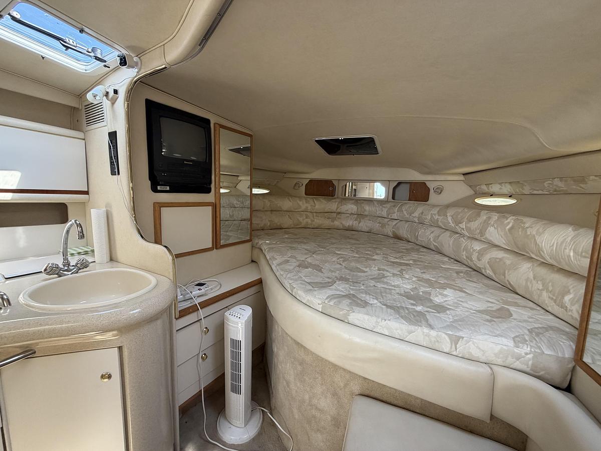 Used 1999 Sea Ray Sundancer 330