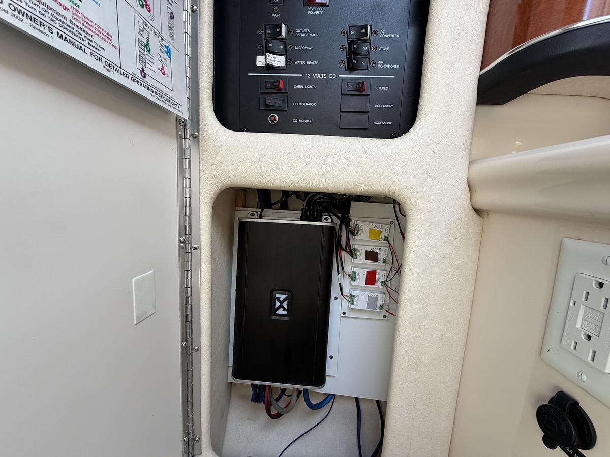 Used 2004 Sea Ray Sundancer 260
