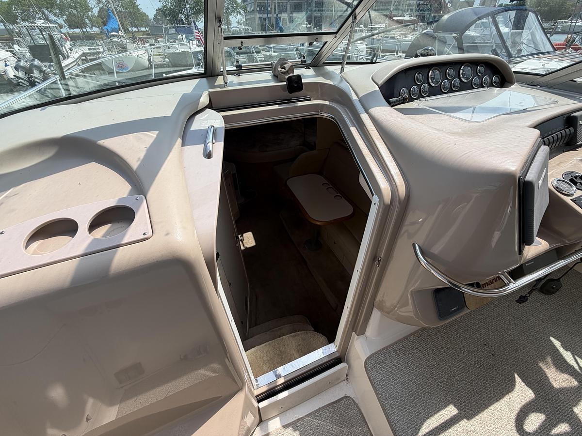 Used 1999 Sea Ray Sundancer 330