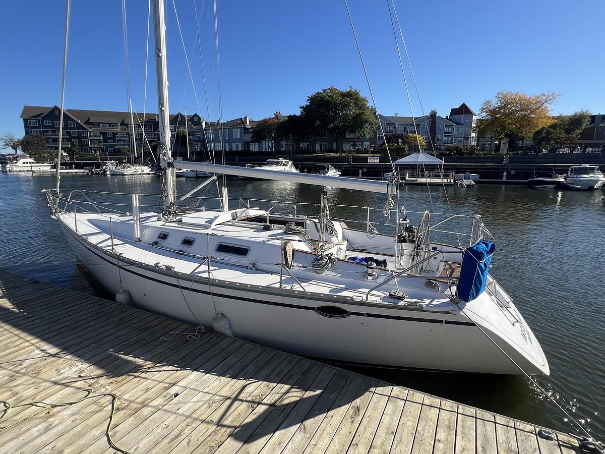 Used 1987 Hunter Legend 37