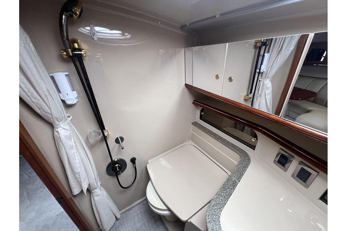 Used 2001 Cruisers Yachts 3672