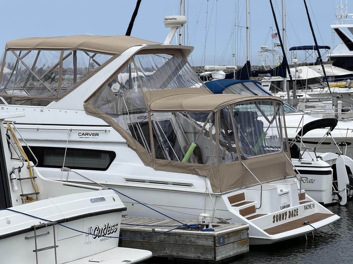 Used 1999 Carver 380 Santego