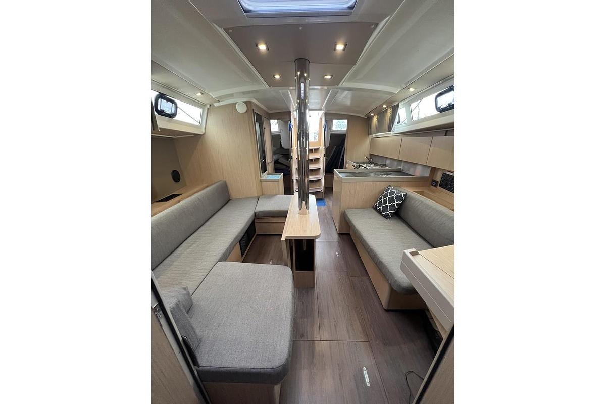 Used 2019 Beneteau Oceanis 41.1