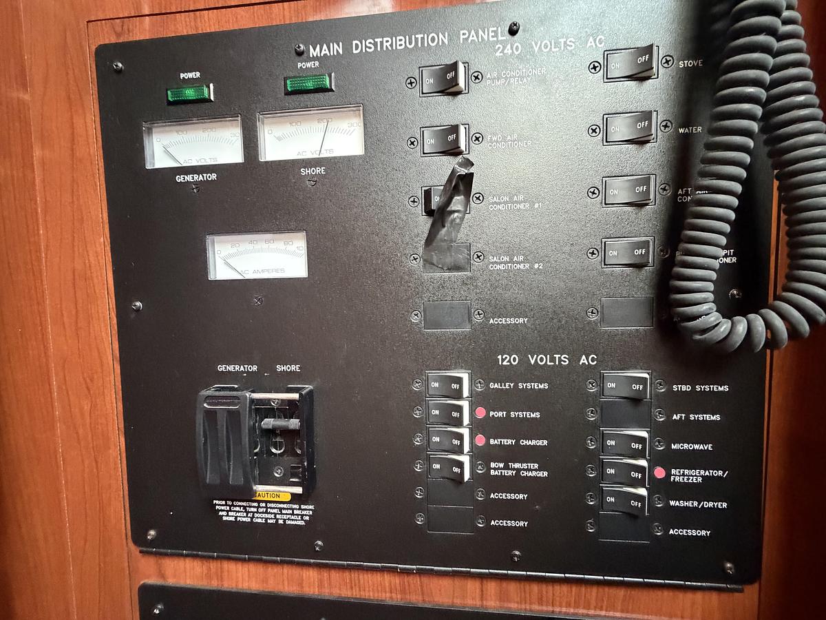 Used 2004 Sea Ray 390 Motor Yacht
