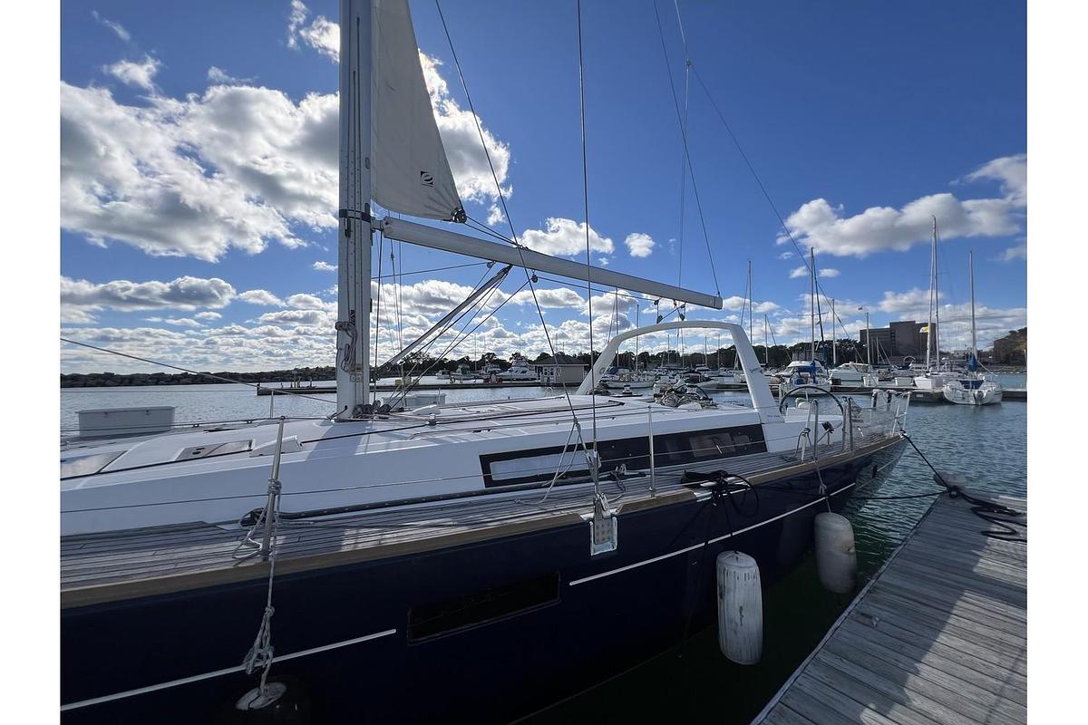 Used 2012 Beneteau Oceanis 45