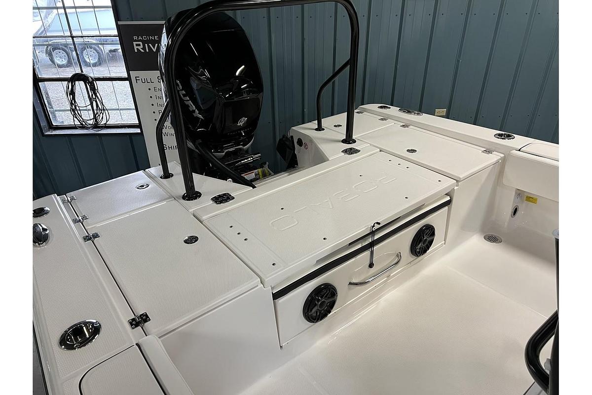 Used 2023 Robalo R-266 Deepwater Black Wide Band