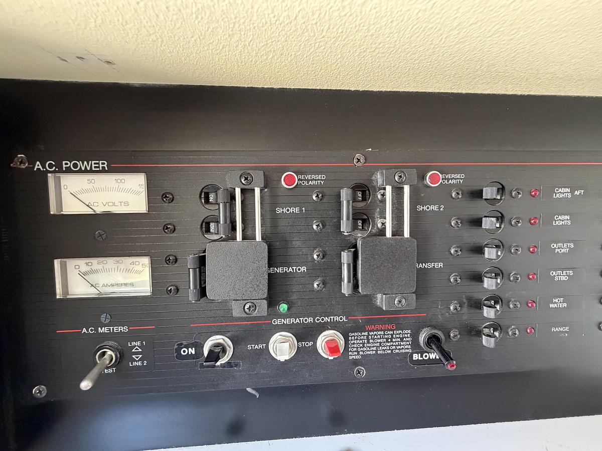 Used 1989 Wellcraft 3400 Gran Sport