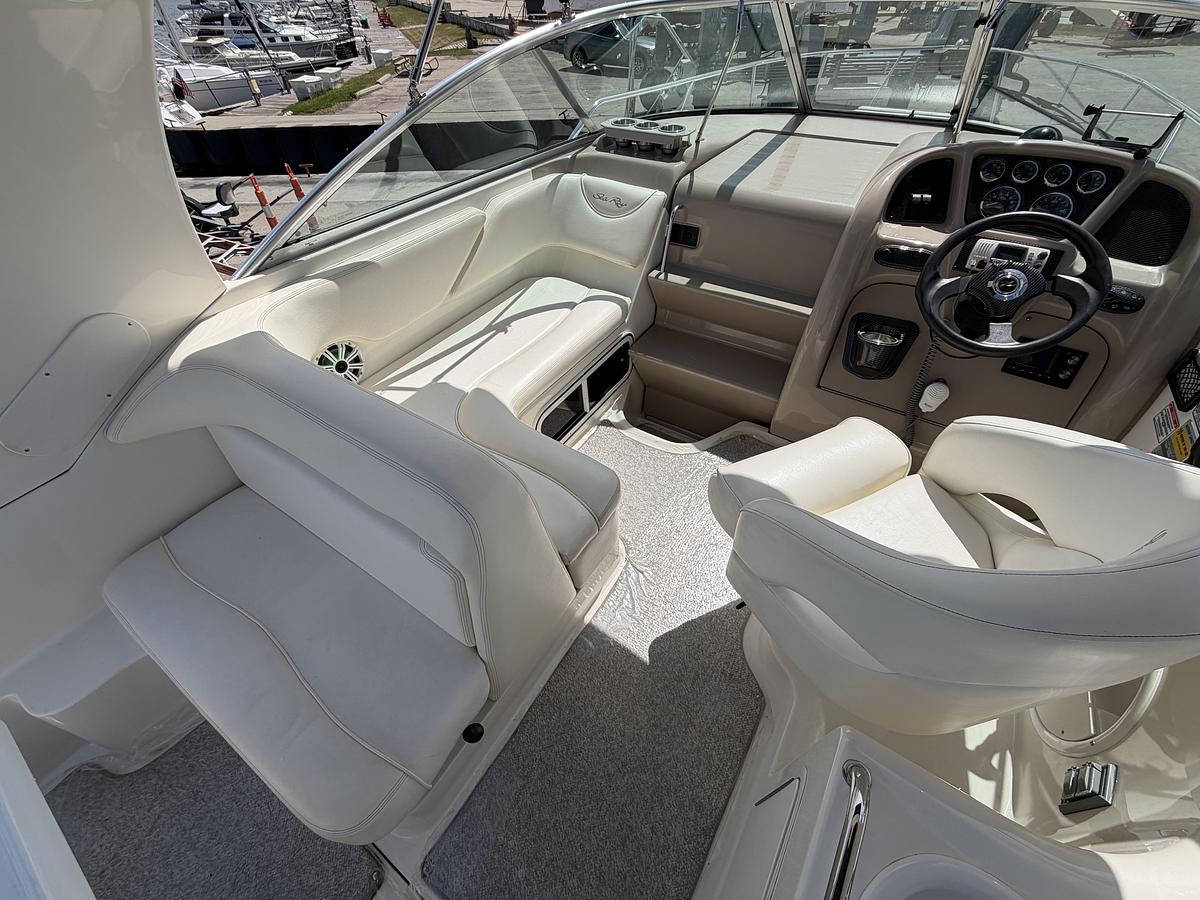 Used 2004 Sea Ray Sundancer 260