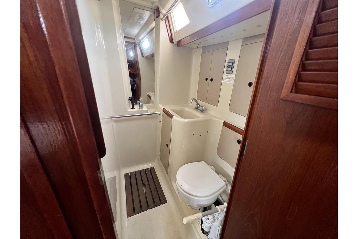 Used 1985 C&C Landfall 39