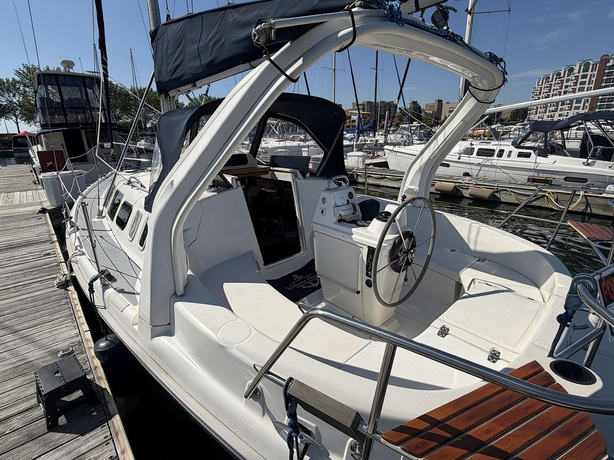 Used 1997 Hunter 310