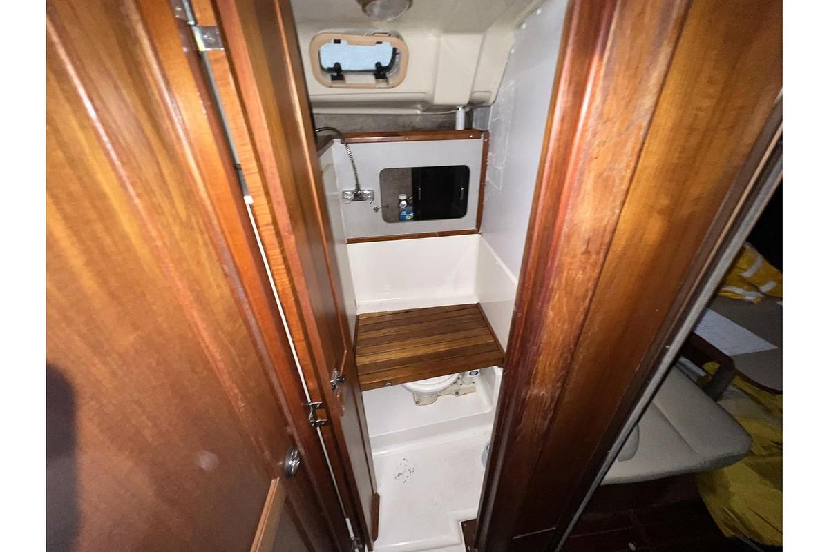 Used 1988 Hunter 333