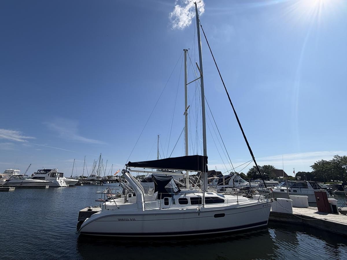 Used 1997 Hunter 310