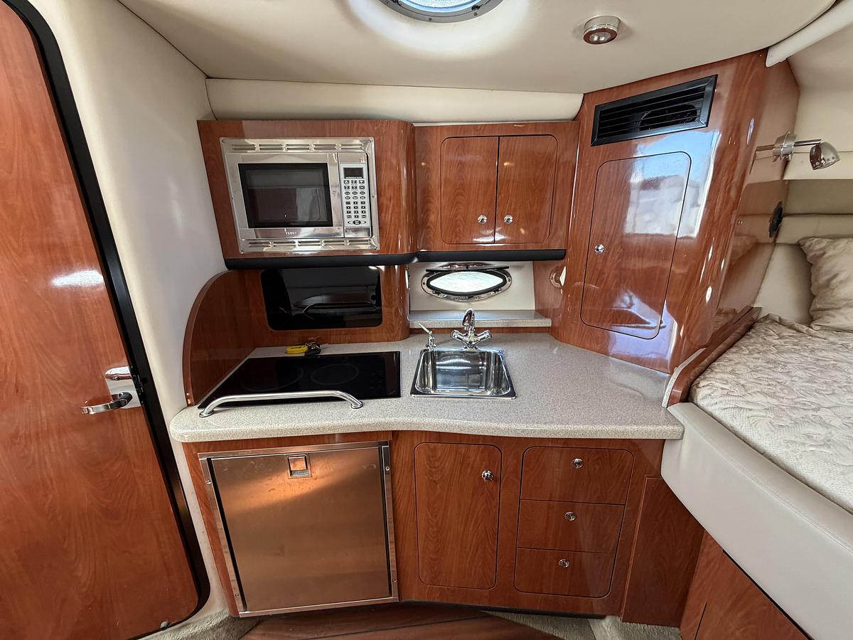 Used 2008 Crownline 340 CR